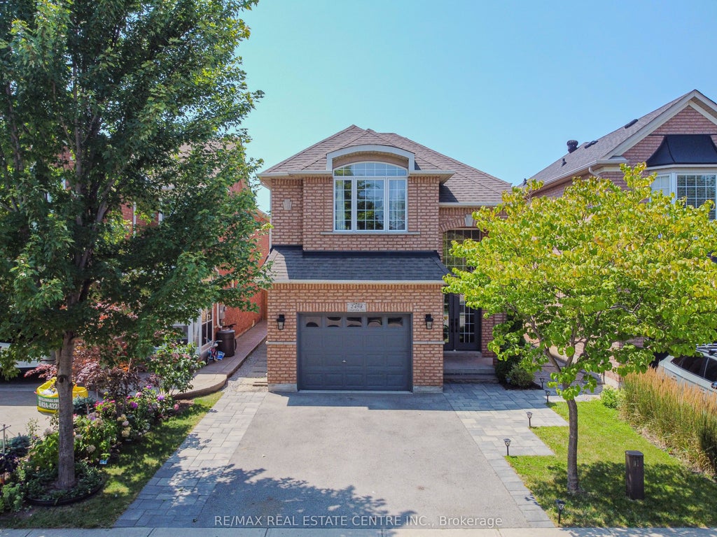 2498 Longridge Crescent, Oakville