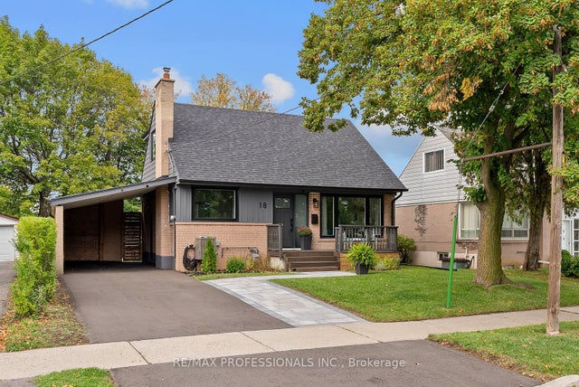 18 Lavington Drive, Toronto W09