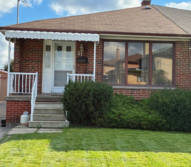 31 Ryewood Drive, Toronto W05