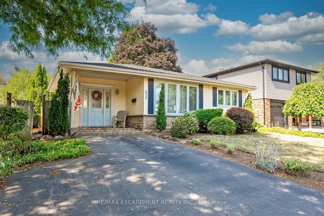 652 Ardleigh Crescent, Burlington