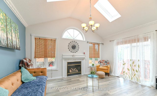 89 Black Forest Drive, Brampton