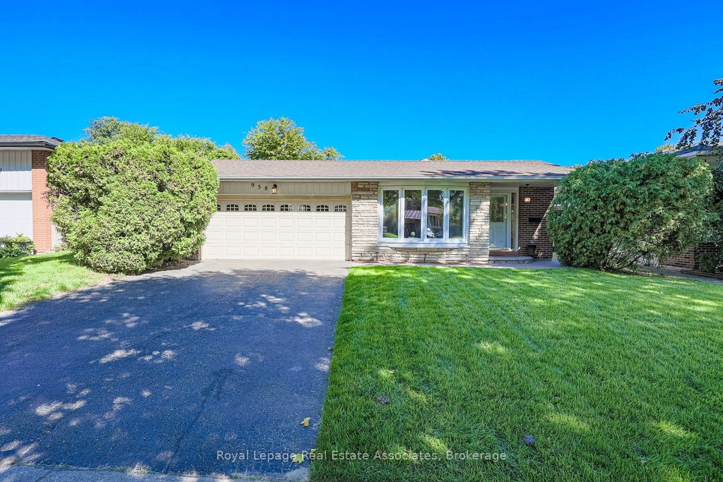 958 Fletcher Valley Crescent, Mississauga