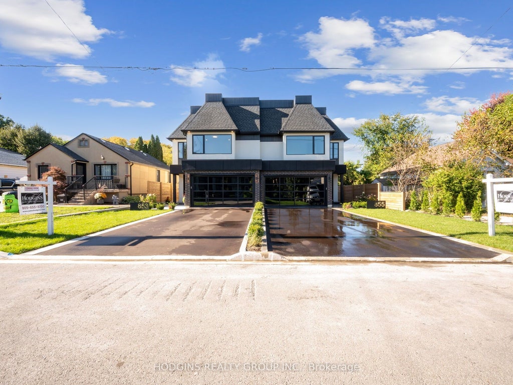 855 Tenth Street, Mississauga