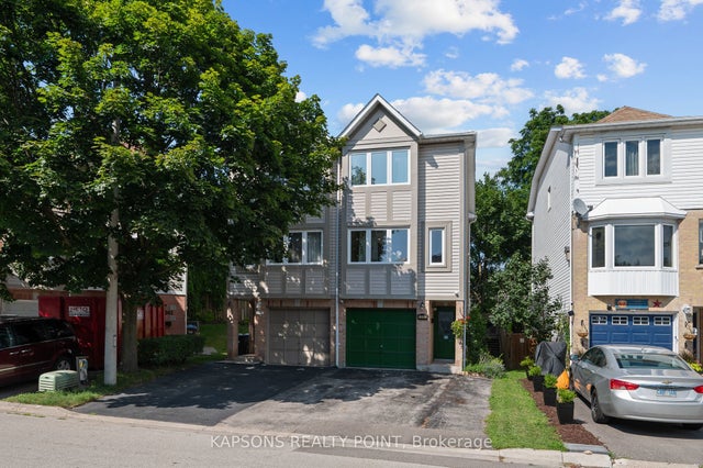 1255 Woodhill Court, Mississauga