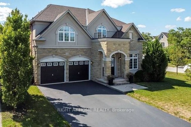 122 Spring Azure Crescent, Oakville
