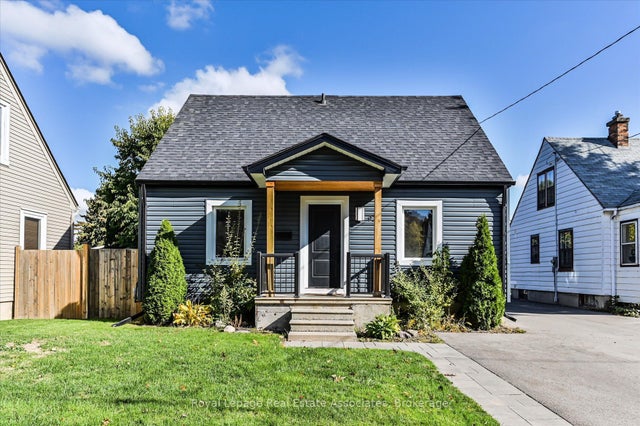 97 Hearst Circle, Toronto W04