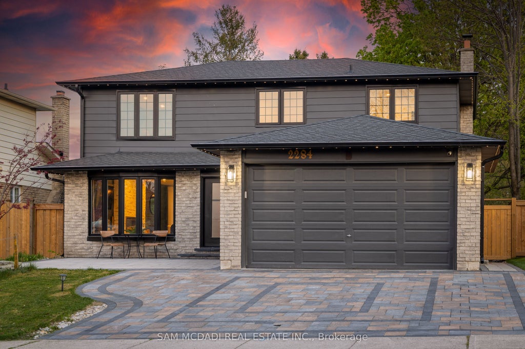 2284 Glastonbury Road, Burlington