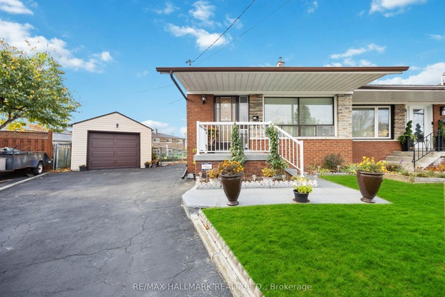 23 Lockington Court, Toronto W05