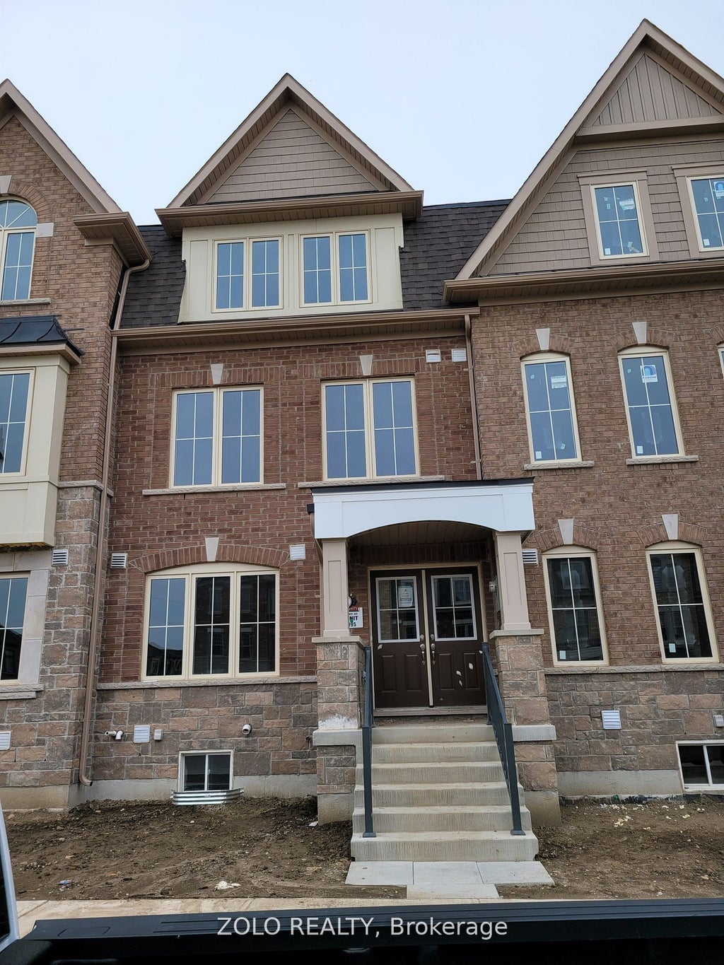 28 Remembrance Road S, Brampton