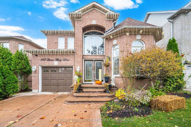 62 Queen Mary Drive, Brampton