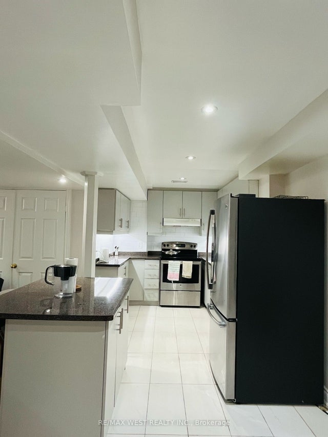 76 Lexington Road, Brampton