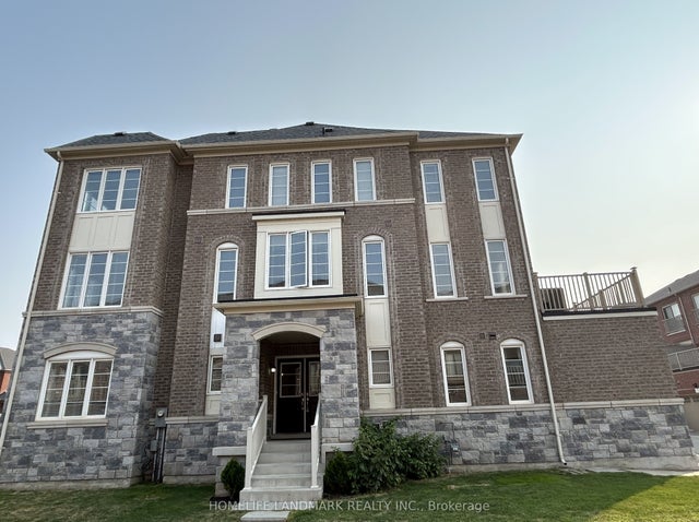 3 Temple Manor Road, Brampton