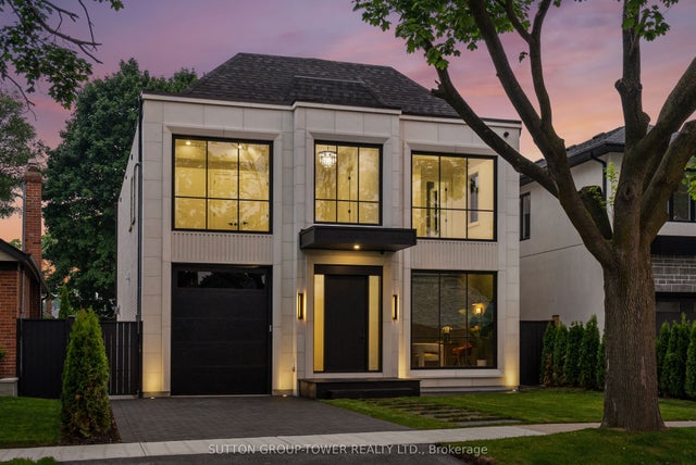 121 Edgecroft Road, Toronto W07