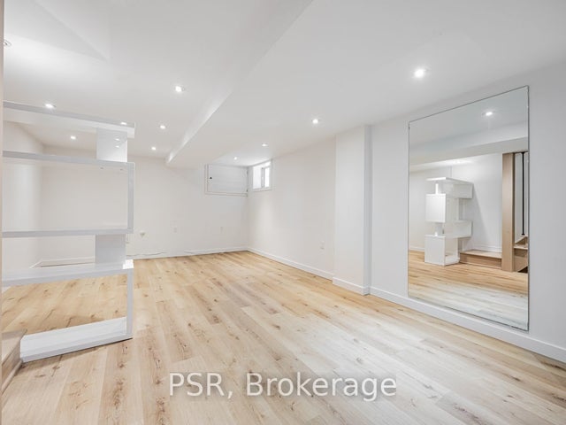 371 Mcroberts Avenue Lower, Toronto W03