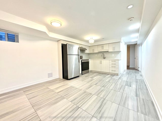 149 Campbell Avenue, Toronto W02