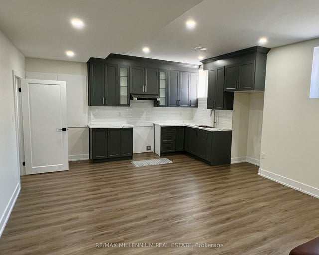 33 Daisy Meadow Crescent Bsmt, Caledon