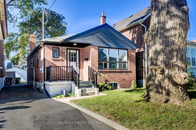 24 Chryessa Avenue Bsmt, Toronto W03