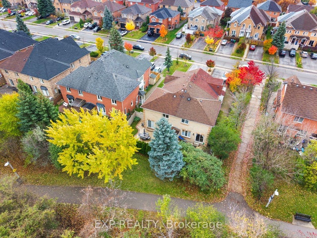 70 Pressed Brick Drive, Brampton