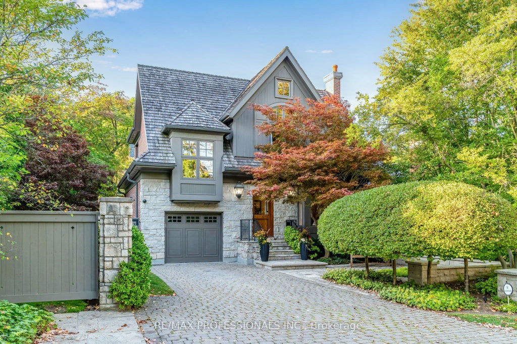 80 Kingsway Crescent, Toronto W08