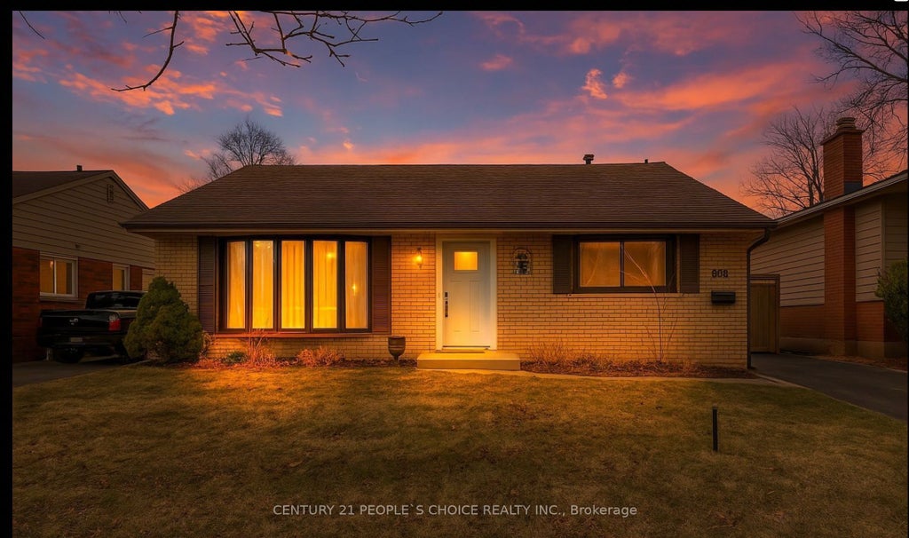 608 Thornwood Avenue, Burlington