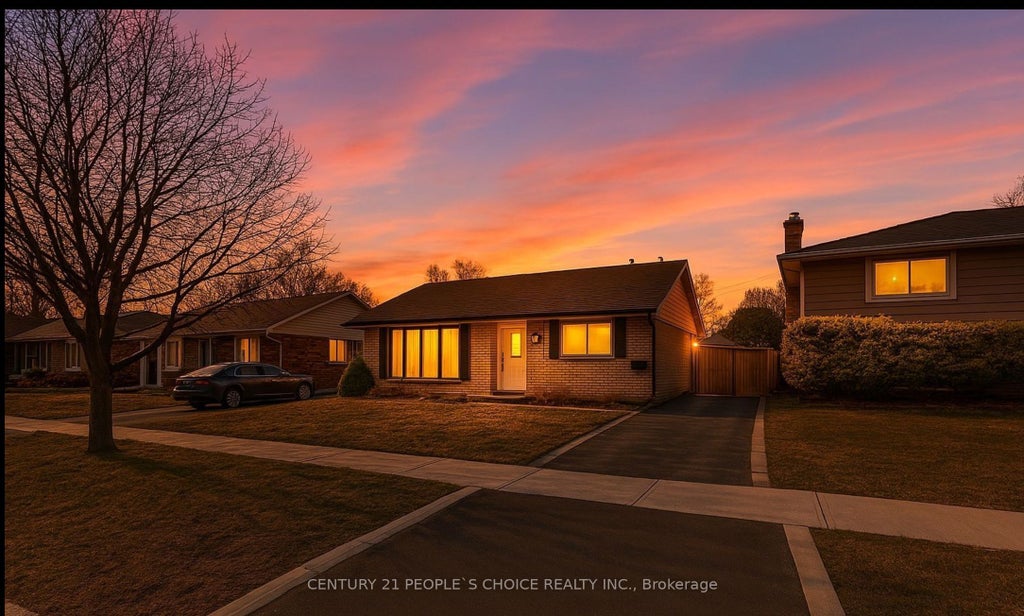 608 Thornwood Avenue Upper, Burlington