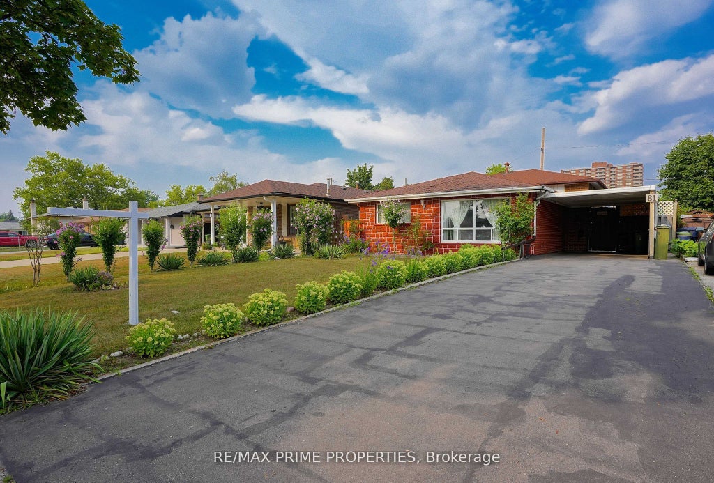 81 Silverstone Drive, Toronto W10