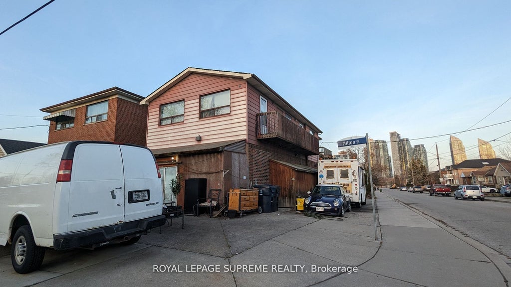 25 Milton Street, Toronto W06