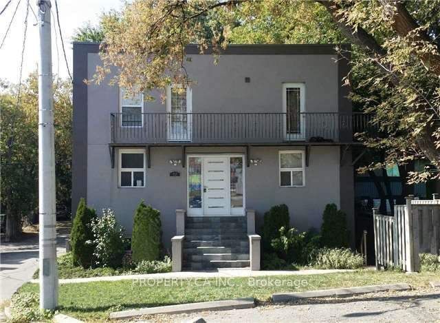 22 Brad Street, Toronto W02