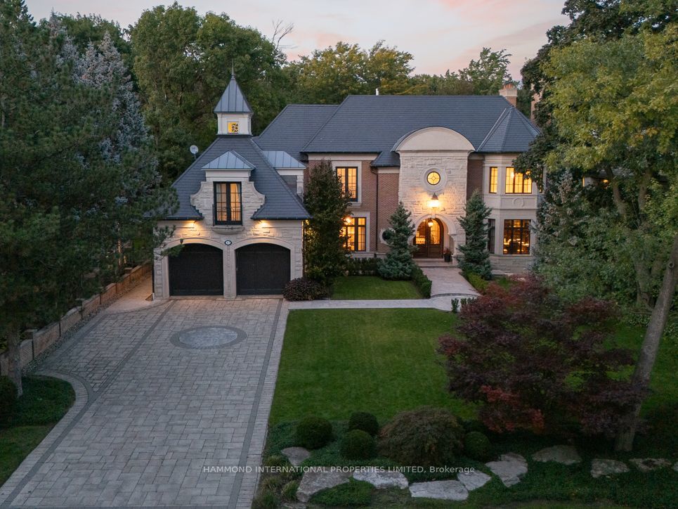 43 North Drive, Toronto W08