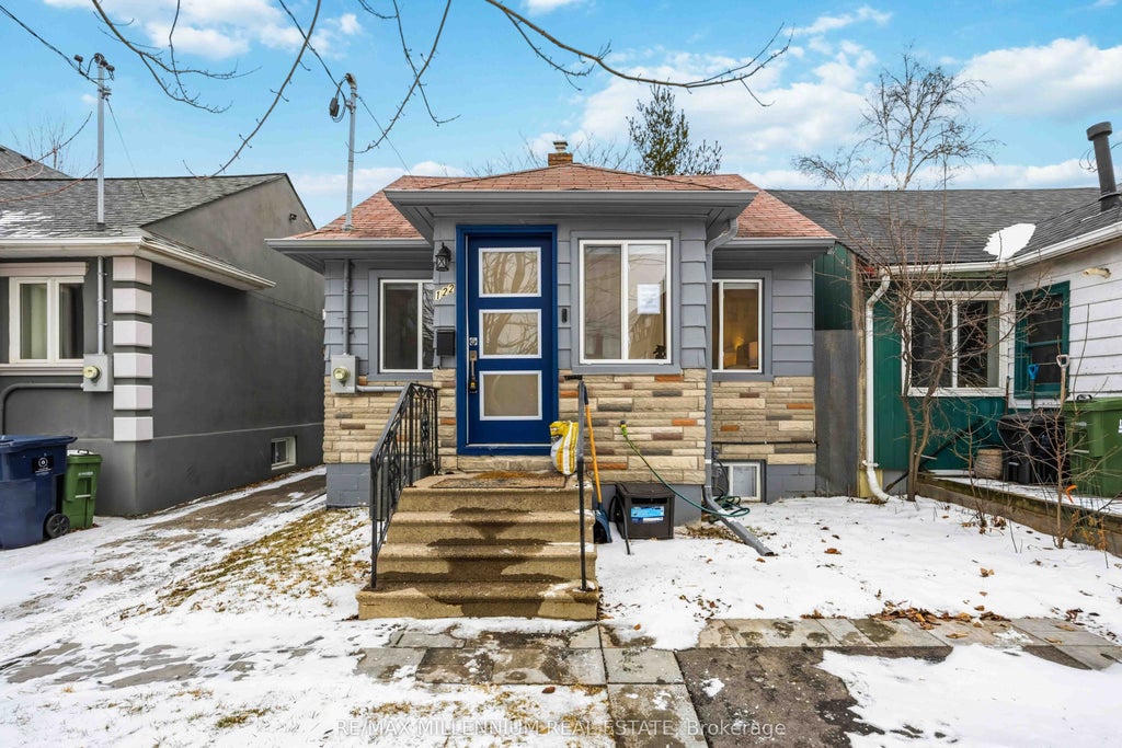 122 Twenty Second Street, Toronto W06