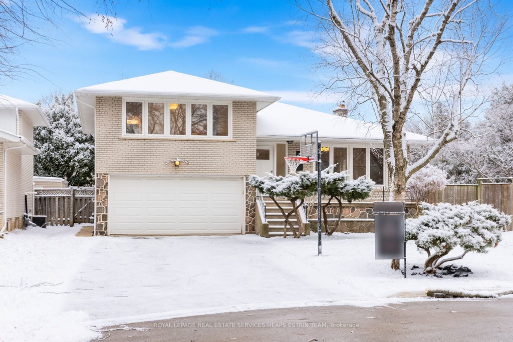 10 Paddington Place, Toronto W09