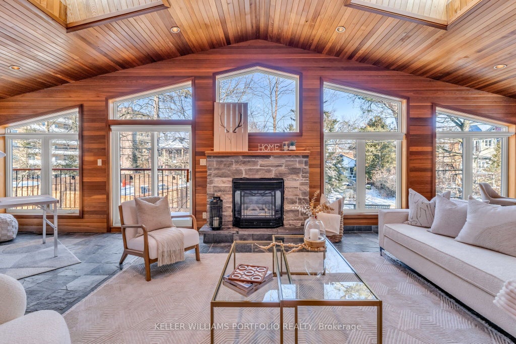 200 Lake Promenade N/a, Toronto W06