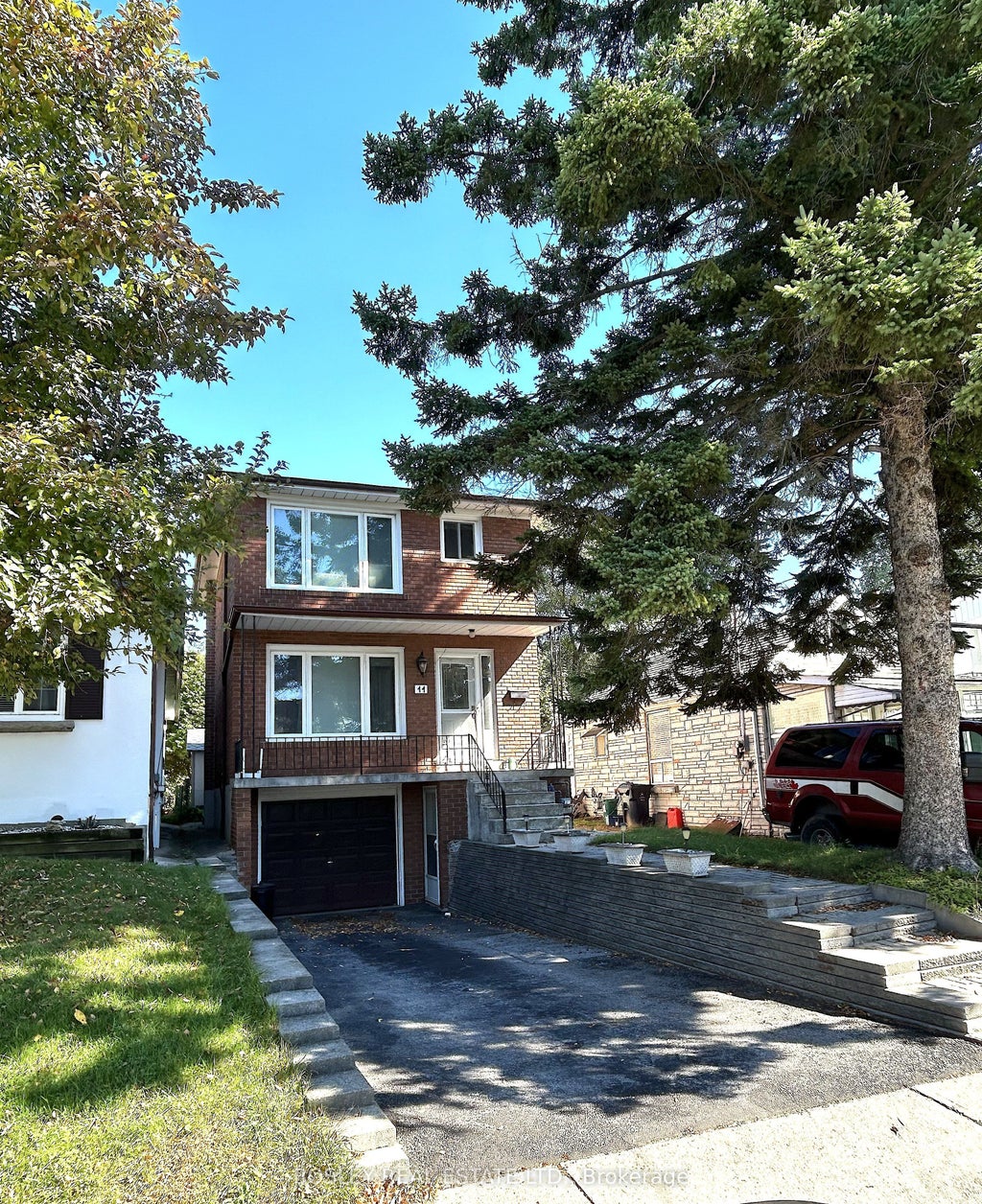 11 Forty First Street, Toronto W06