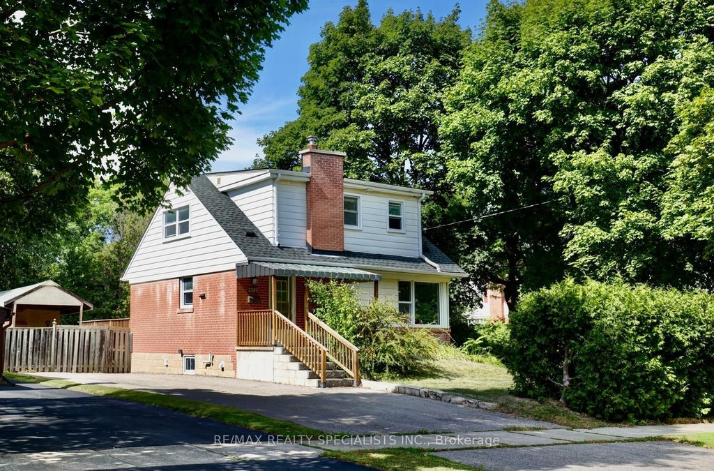 2363 Parkway Drive, Burlington