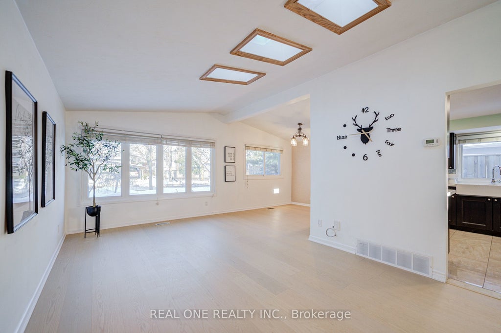 336 Hampton Heath Road, Burlington