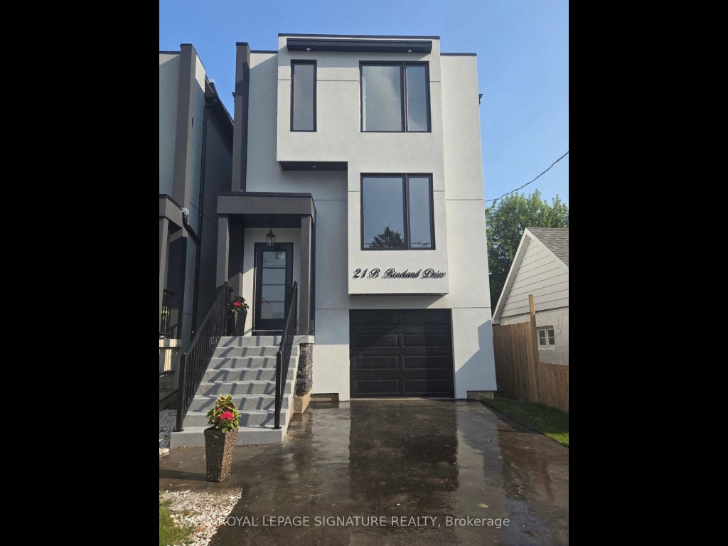 21b Roseland Drive, Toronto W06