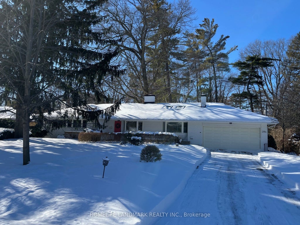 284 Woodland Drive, Oakville