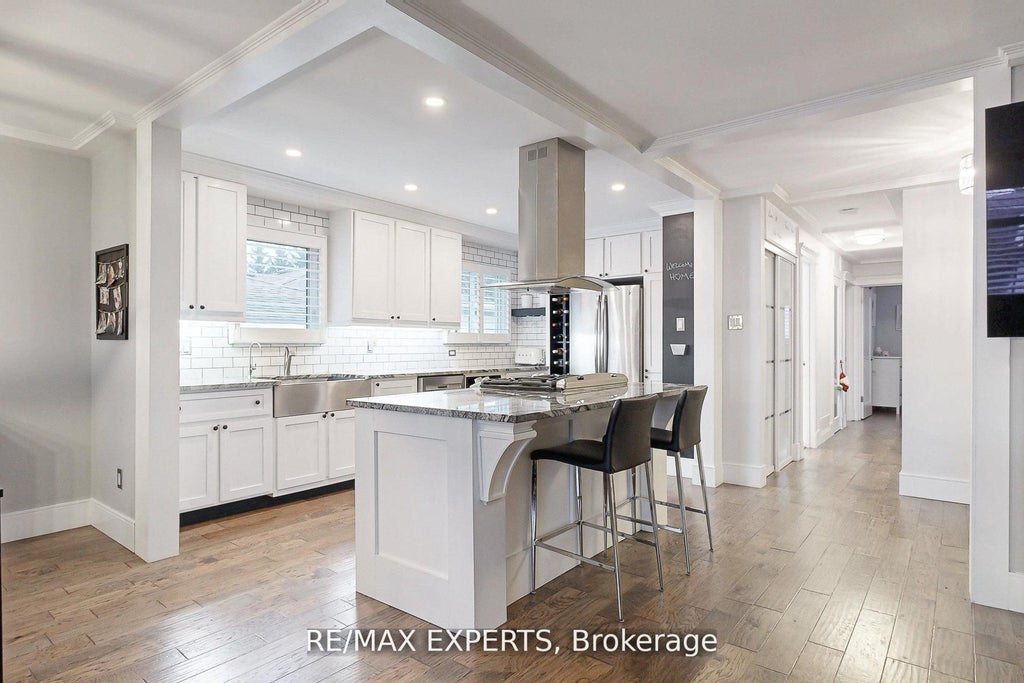 4323 Forsyth Boulevard, Burlington