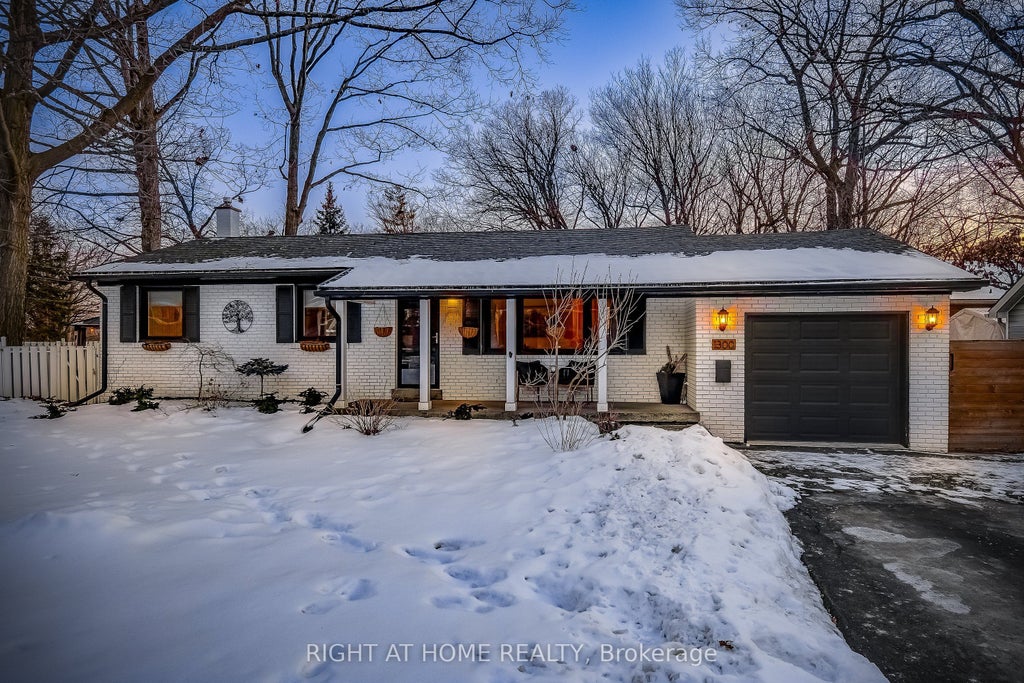 1300 Princeton Crescent, Burlington