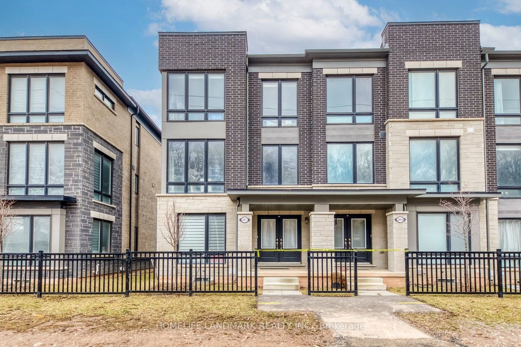 2485 Badger Crescent Unit 7 -, Oakville