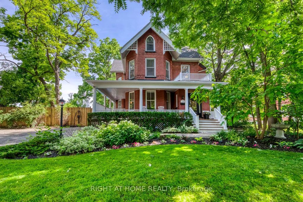 118 Main Street S, Brampton