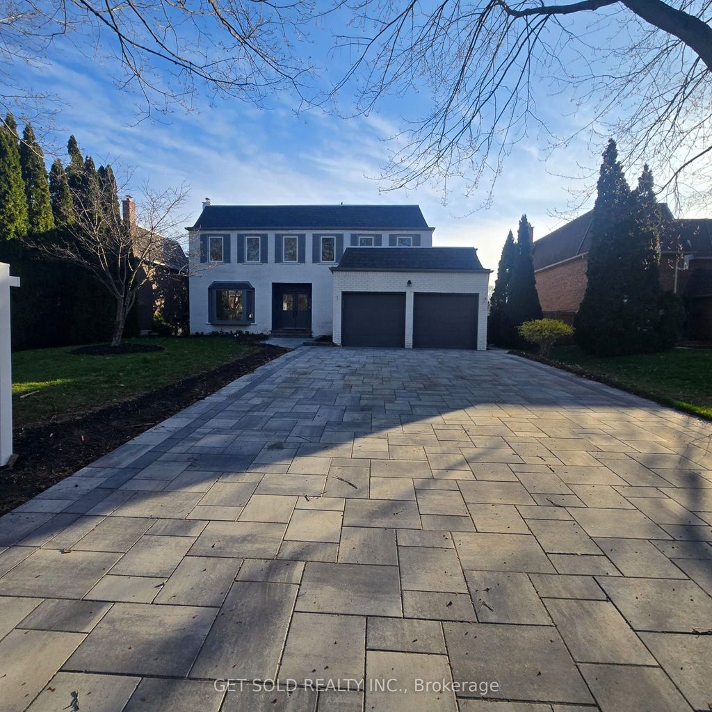1768 Sherwood Forrest Circle, Mississauga