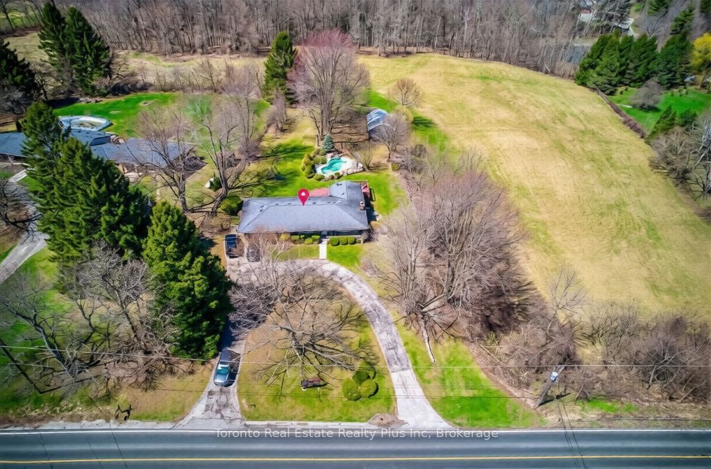 1215 Britannia Road, Burlington