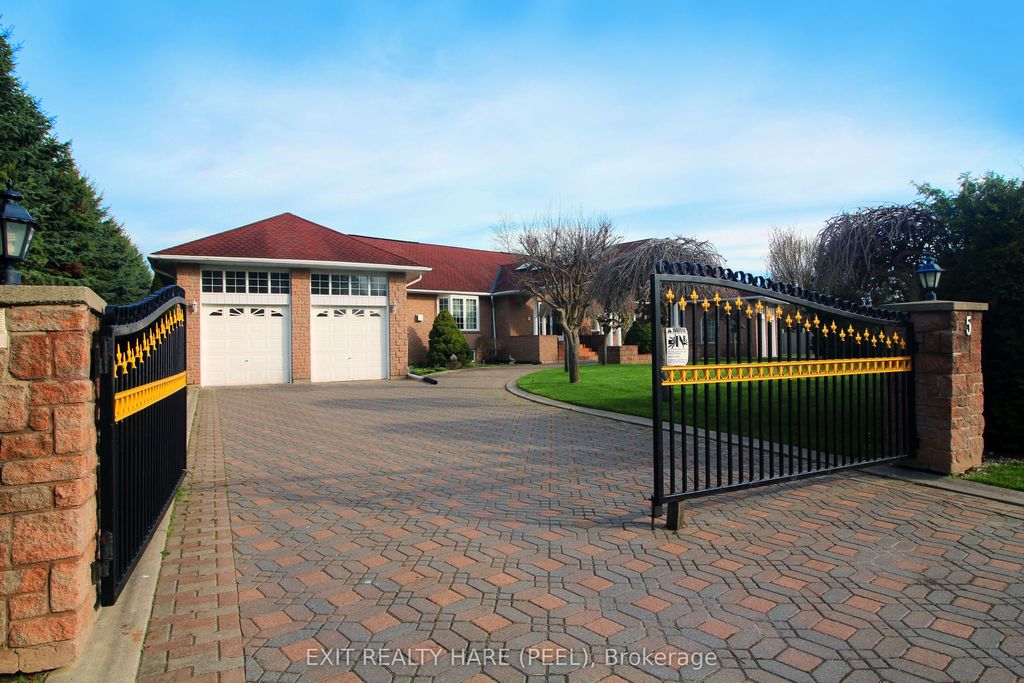5 Glenbrook Boulevard, Brampton