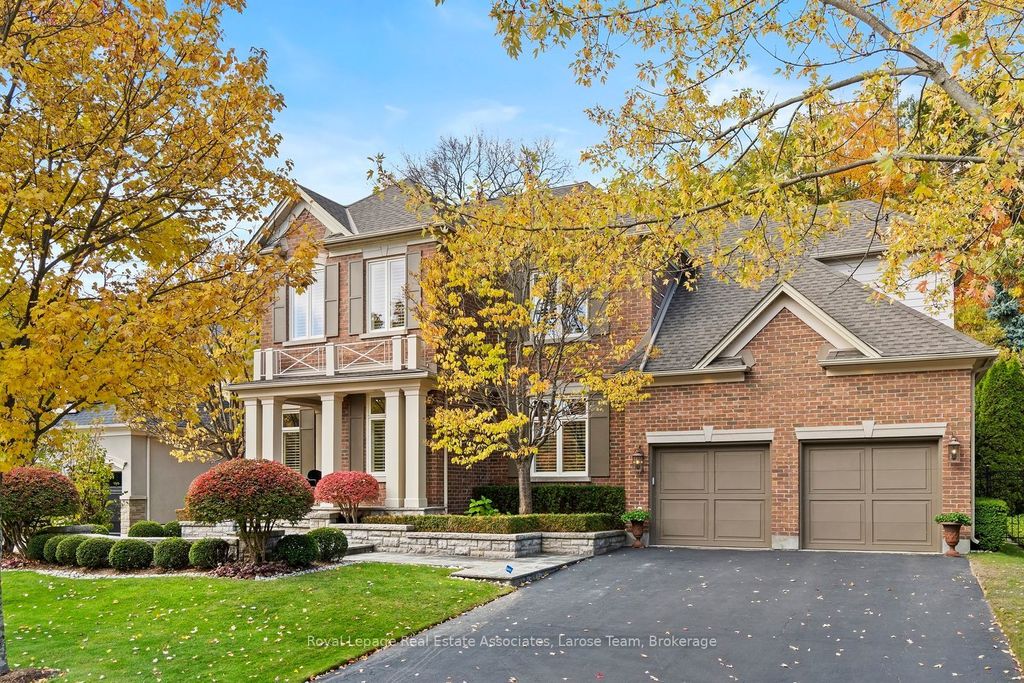 562 Gladwyne Court, Mississauga