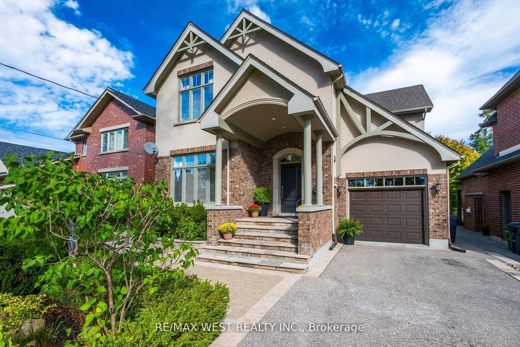 11 Tremont Road, Toronto W08