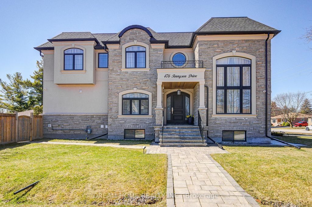 476 Tennyson Drive, Oakville