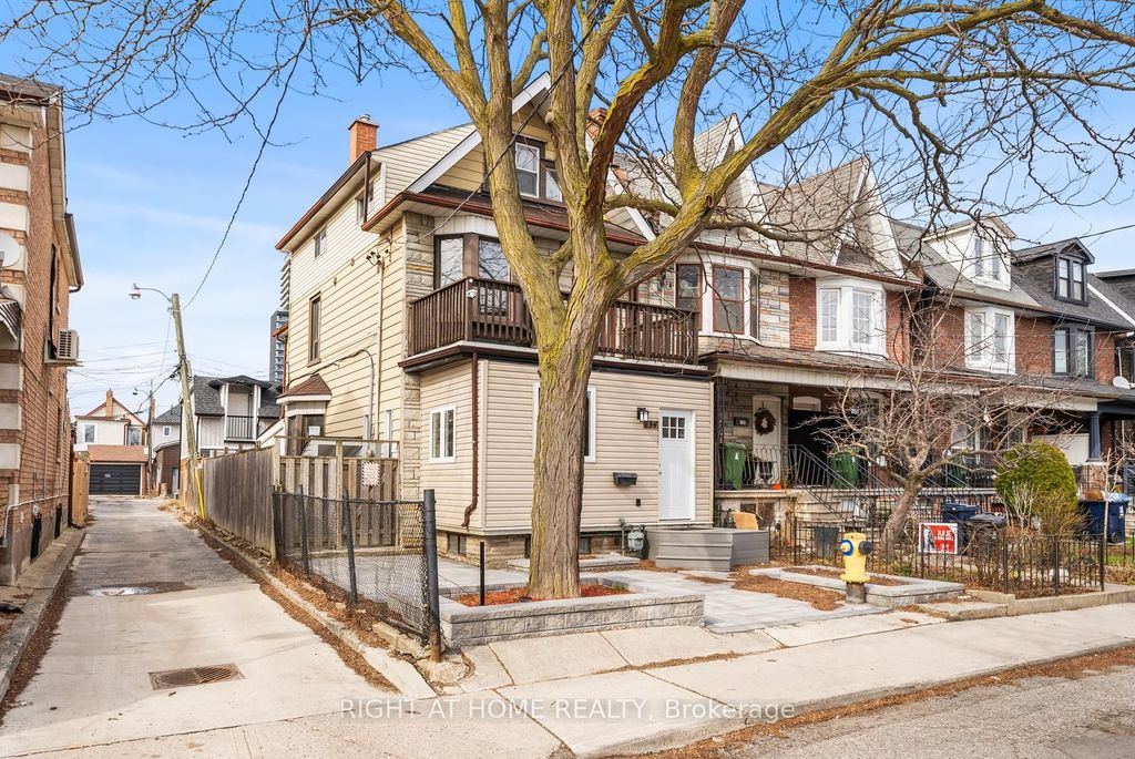 134 Millicent Street, Toronto W02