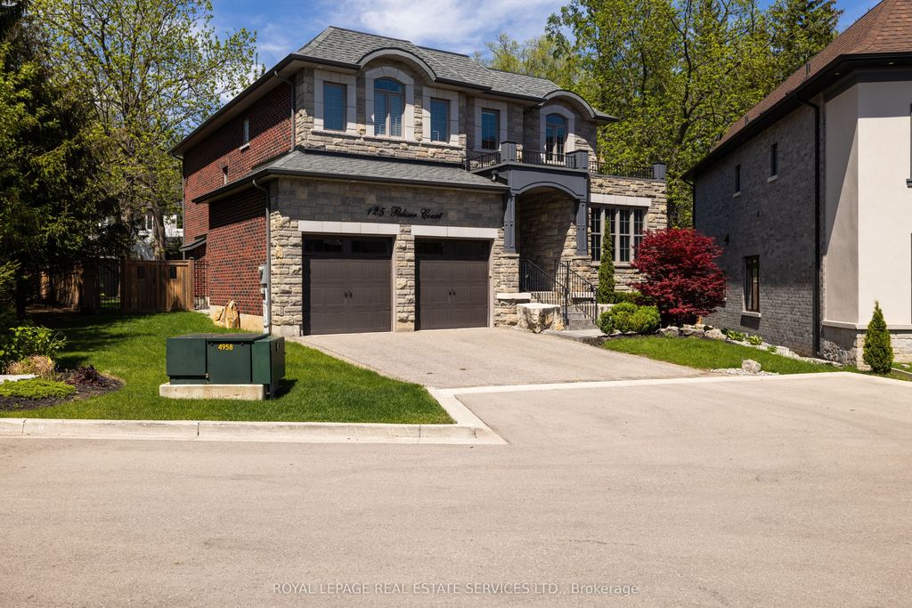 125 Paliser Court, Oakville