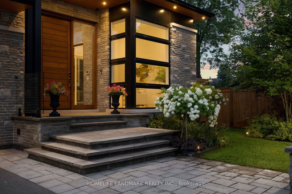 418 Pine Cove Road, Burlington
